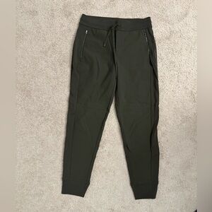 Women’s Hybrid Trek Athleta Olive Green Jogger Pants
